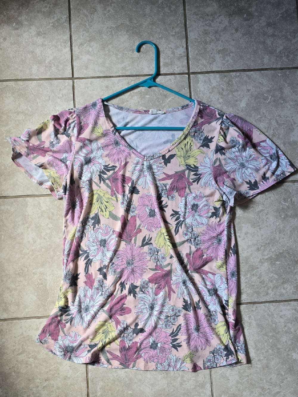 Floral V-Neck Short Sleeve Tee - Light Pink